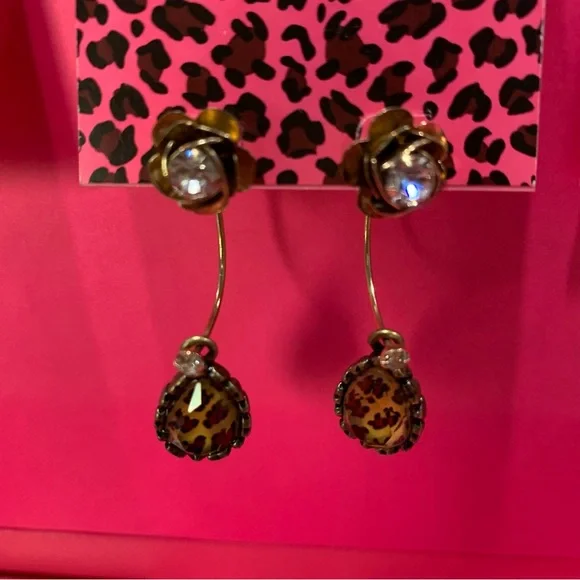 BETSEY JOHNSON- Gold Tone Leopard Drop Earrings - Picture 3 of 4